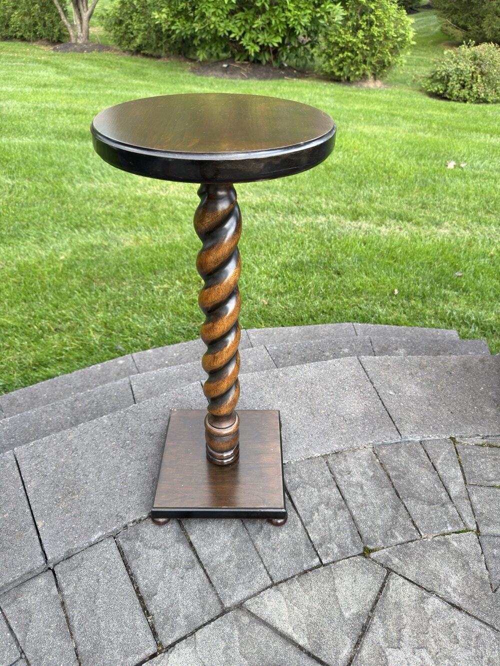 1993 The Bombay Company Wood Barley Twist Pedestal Plant Stand Accent Table 28”